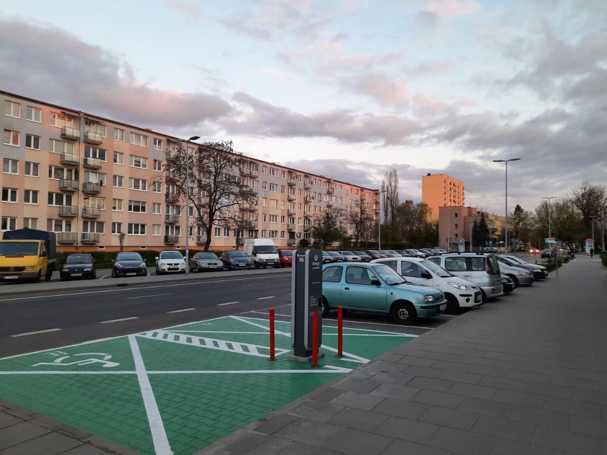 Mieszkanie 4-Pokojowe W Toruniu Przy Umk Buitenkant foto